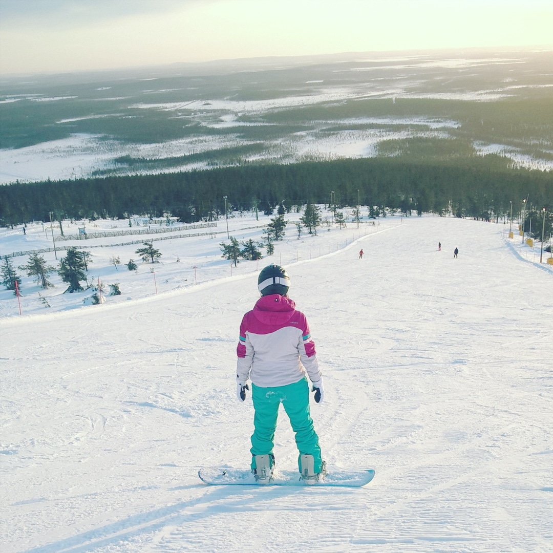 levillä laskettelemassa
